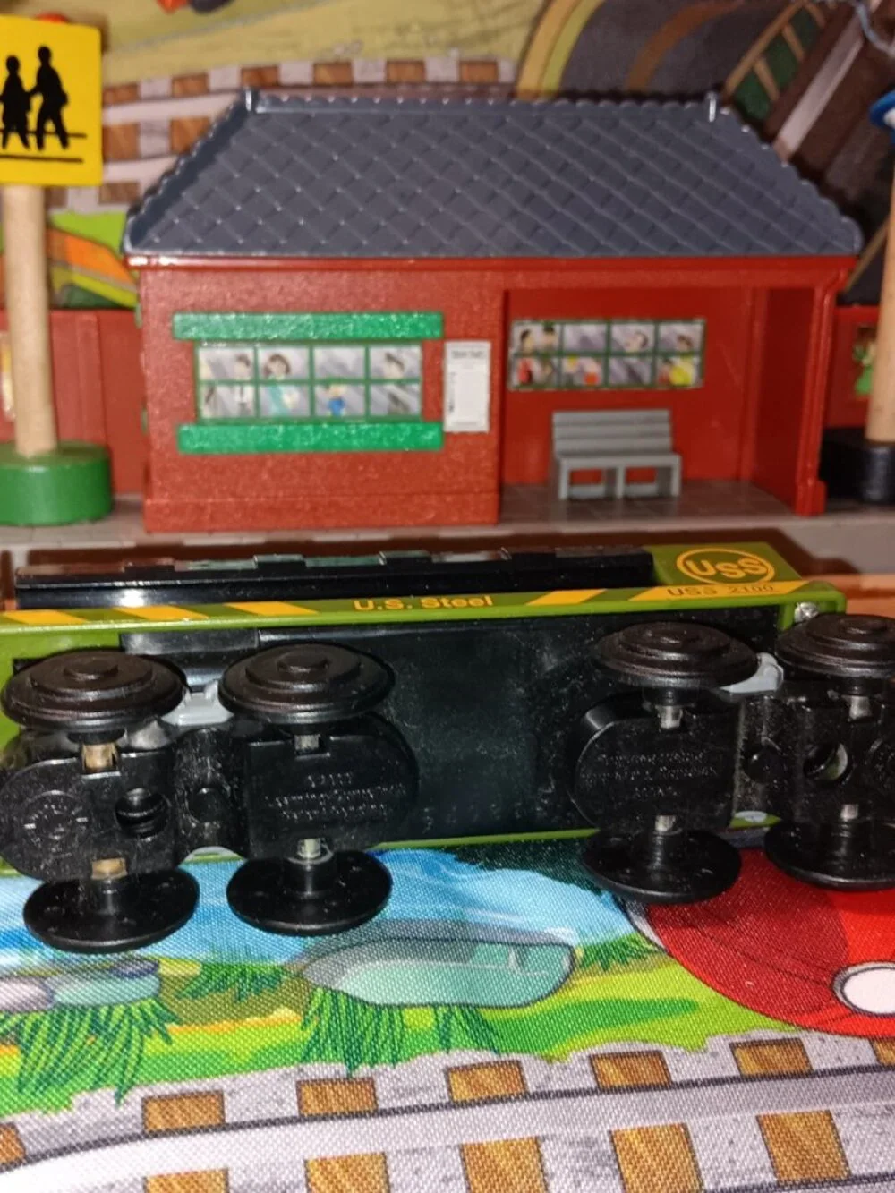 Lionel Wooden Railway Train Track USS Steele Pipe Car Thomas Compatible